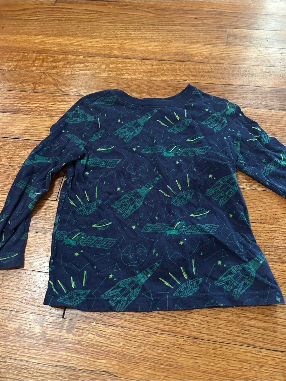 Old Navy Boys' Maroon Long-Sleeve Graphic Tee - Marooni - Picture 3 of 10